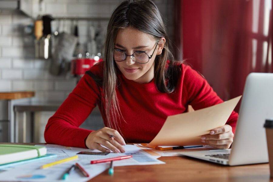 Como usar indicadores de evolução para ajustar a estratégia de estudos