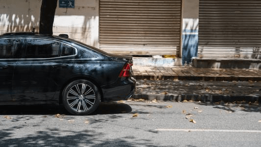 Meu carro sumiu na rua: o passo a passo do que fazer imediatamente